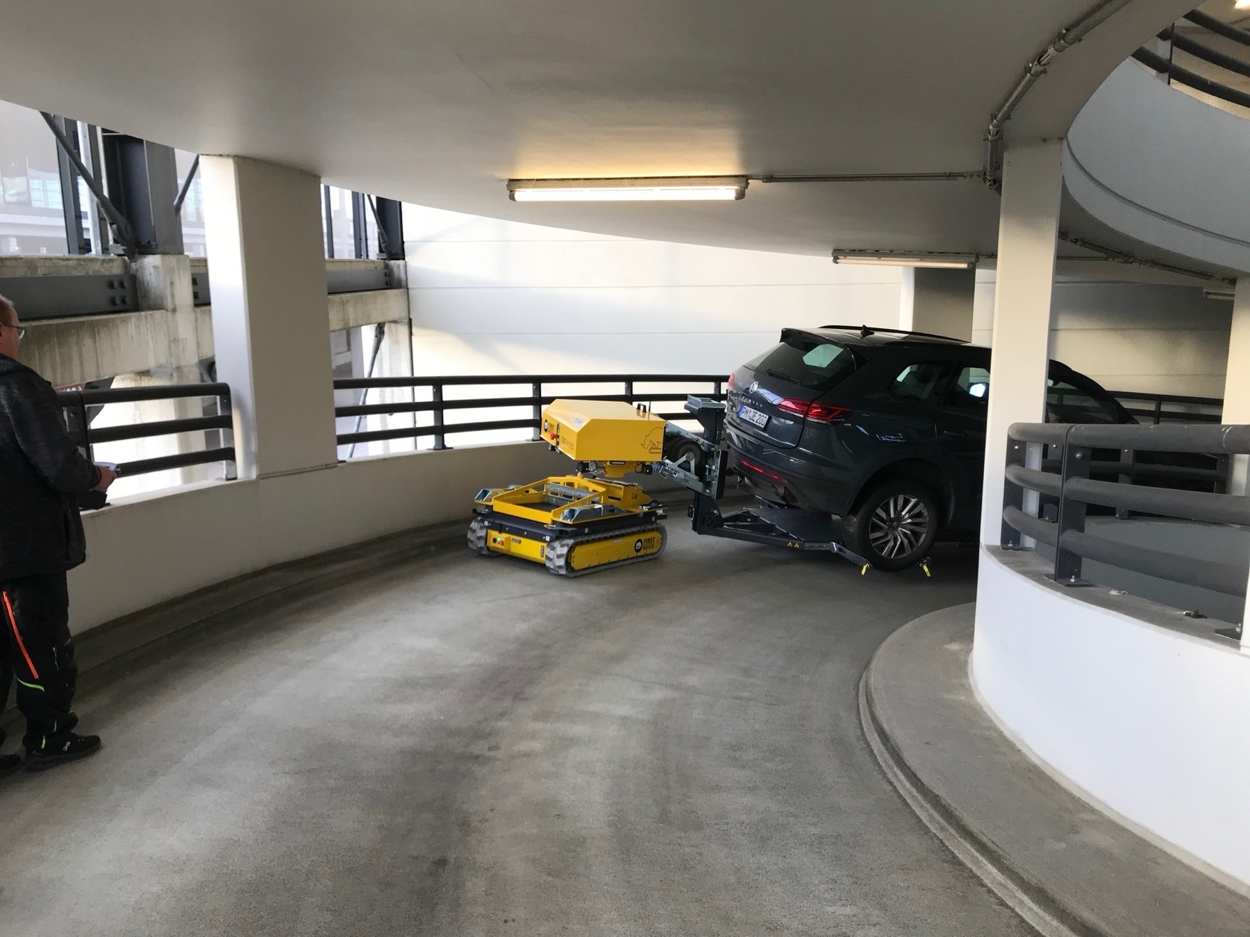 FMR recovery — Witt berlin VW på rampe
