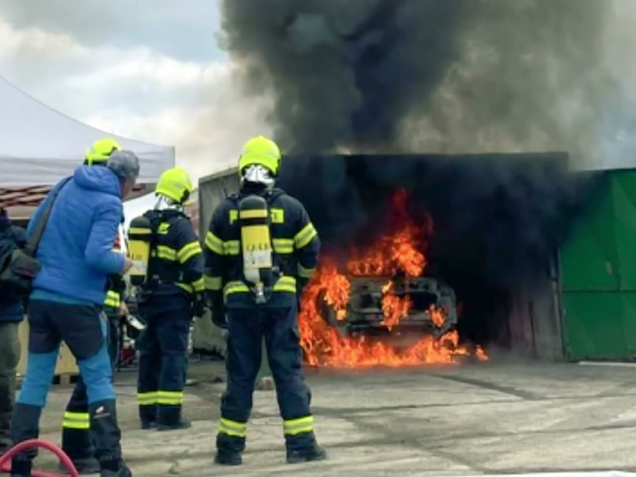 Vehicle fire response